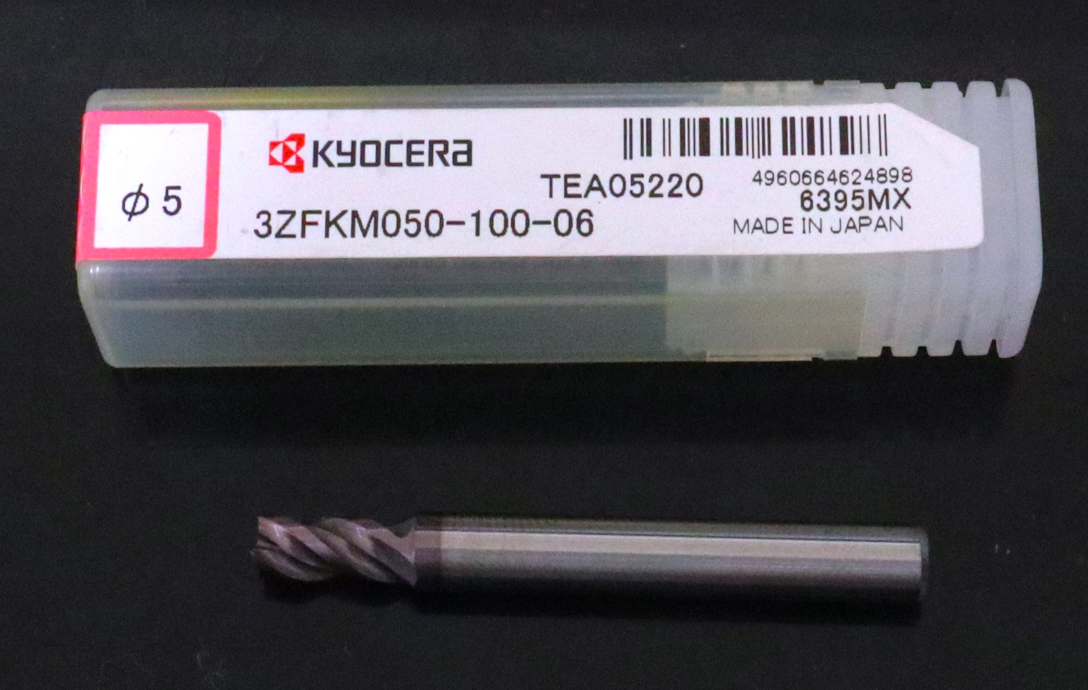 京セラ エンドミル 3ZFKM030-060-06 未使用