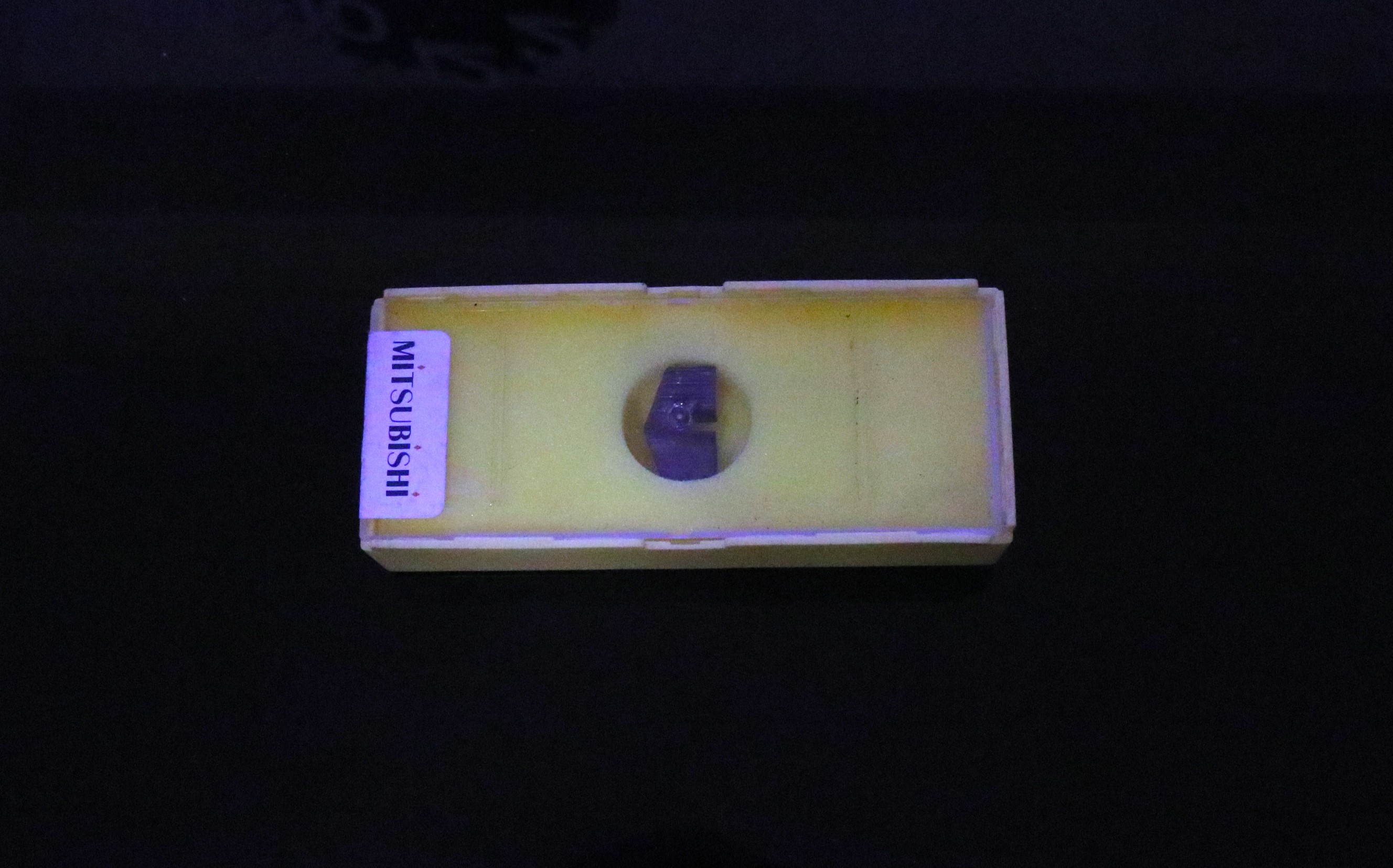 MITSUISHI チップ TAWN1899T VP10t 未使用