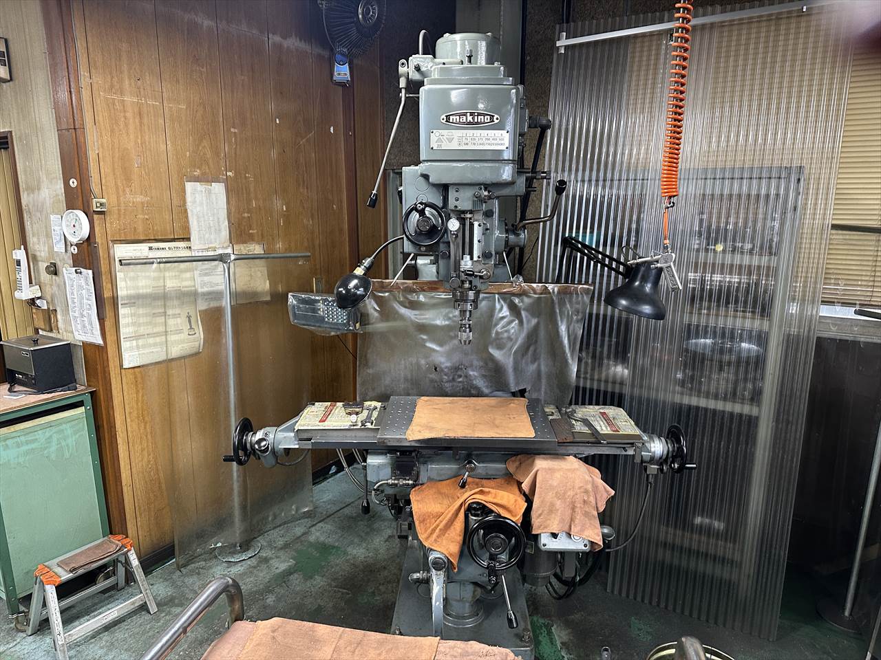 牧野フライス製作所 立フライス盤（ラム型） KSJP-55 | マシンライフ