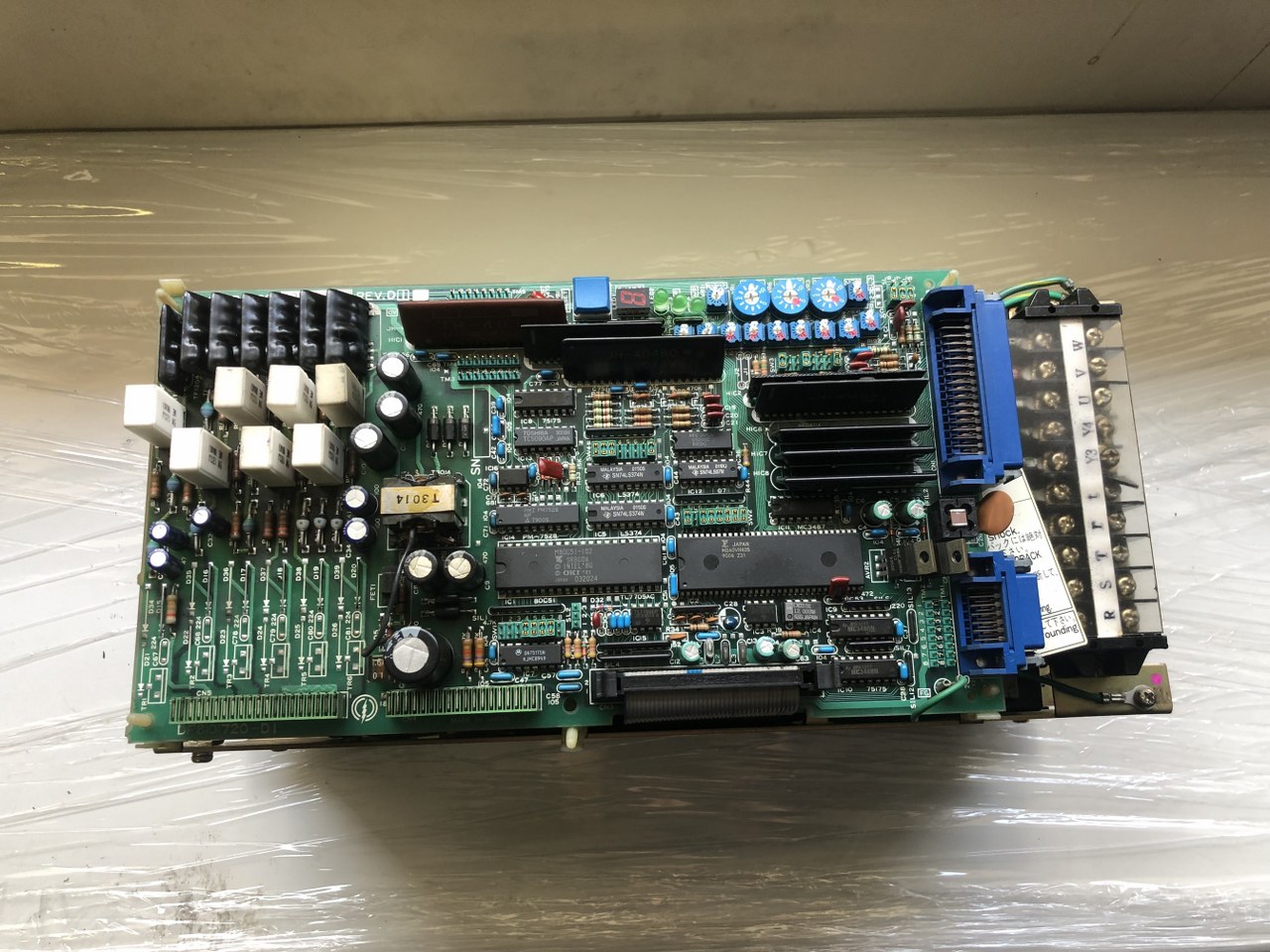 安川電機 YASKAWA ELECTRIC サーボパック SERVOPACK CACR-SR10SB1AFY118