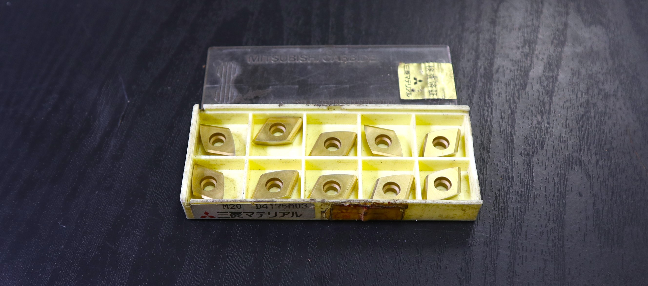 三菱マテリアル チップ M20 D4175A03 MGEEW1242L 未使用