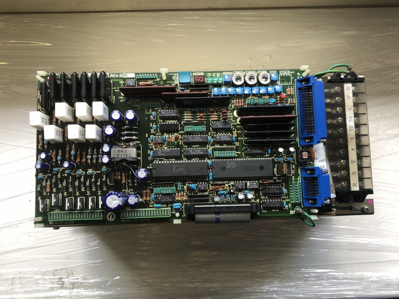 安川電機 YASKAWA ELECTRIC サーボパック SERVOPACK CACR-SR10SB1AF