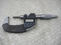 ミツトヨ デジタル外側マイクロメーター OMV-25M(406-250)