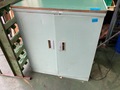 Van Lack 両開きキャビネット