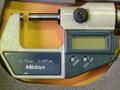 MITUTOYO｜ミツトヨ デジタル外側マイクロメーター MDC-25M