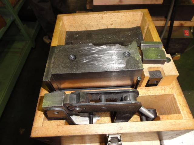 クランピングブロック