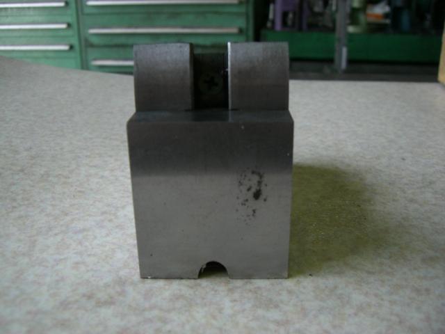 NSS スイベルVブロック APM-1
