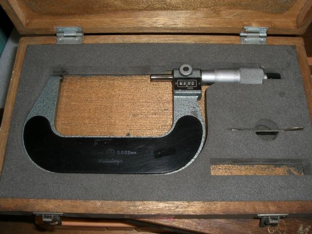 MITUTOYO｜ミツトヨ カウント外側マイクロメーター M820-100