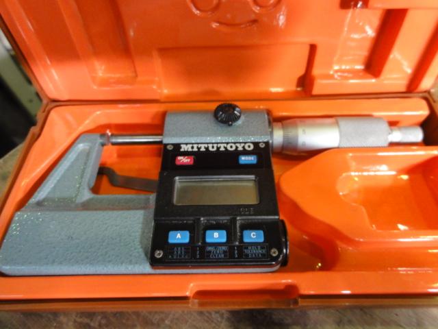 MITUTOYO｜ミツトヨ デジタル外側マイクロメーター MD-25M