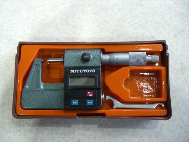 MITUTOYO｜ミツトヨ デジタル外側マイクロメーター MD-25M