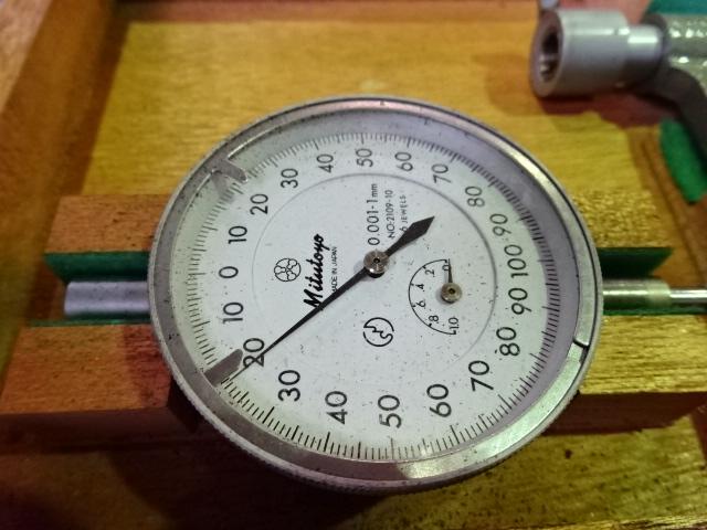 MITUTOYO｜ミツトヨ ダイヤルゲージ付外側マイクロメーター OMD-25A