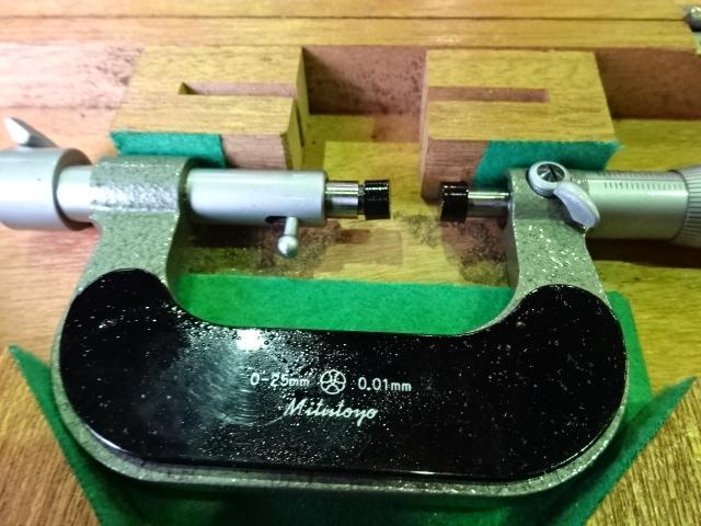 MITUTOYO｜ミツトヨ ダイヤルゲージ付外側マイクロメーター OMD-25A