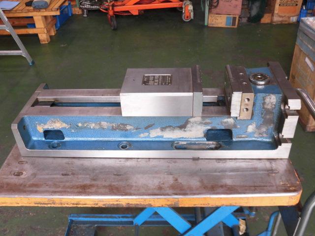 ナベヤ(ERON) ロックタイトバイス LT630JV