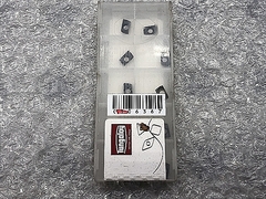 タンガロイ チップ 新品 AOMT070204PDPR-MJ AH725