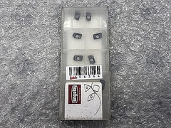 タンガロイ チップ 新品 AOMT070208PDRR-MJ AH725