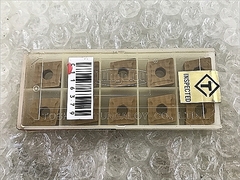 タンガロイ チップ 新品 CNMG120408-37