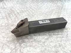 タンガロイ バイトホルダー MVJNR2525M16
