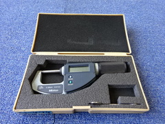 MITUTOYO｜ミツトヨ デジタル外側マイクロメーター MDQ-30