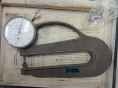 PEACOCK｜尾崎製作所 ダイヤルシックネスゲージ