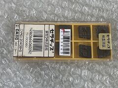 京セラ チップ 新品 CNMG120408HS