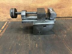 傾斜精密バイス