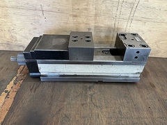 津田駒 マシンバイス VNA-1220