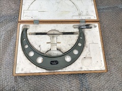 ミツトヨ 外側マイクロメーター OM-300(103-148)