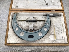 ミツトヨ 外側マイクロメーター OM-200(103-144)