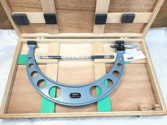 ミツトヨ カウント式外側マイクロメーター M810-375