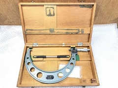 ミツトヨ カウント外側マイクロメータ M810-250