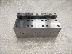 放電加工機用治具