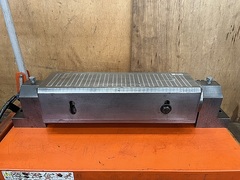可傾形電磁チャック 110×380