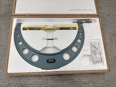 ミツトヨ 外側マイクロメーター OM-300(103-148)