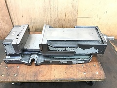 津田駒 精密マシンバイス VR-200