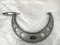 ミツトヨ 外側マイクロメーター OM-200(No.103-144A)