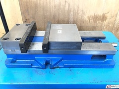 KURT 精密マシンバイス