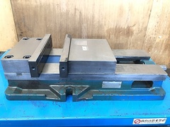 KURT 精密マシンバイス