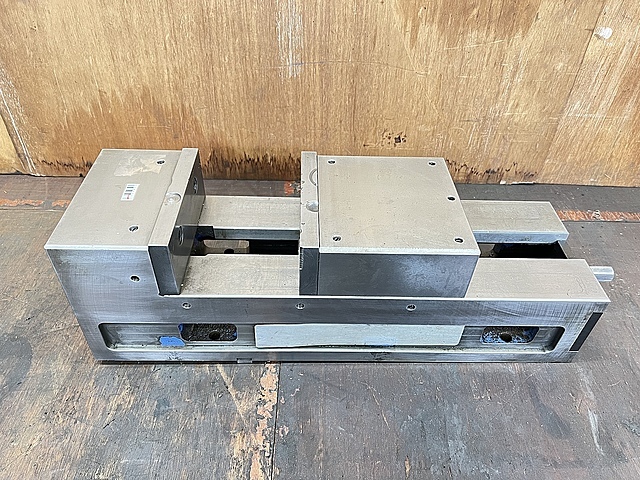 ナベヤ ロックタイト マシンバイス 175