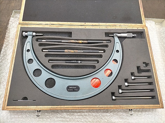 ミツトヨ 替アンビル式マイクロメーター OMC150-300(104-136)