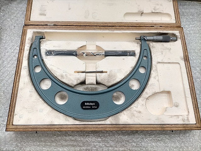 ミツトヨ 外側マイクロメーター OM-250(103-146)