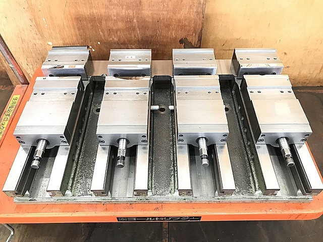 武田機械 4連油圧バイス RTV125-4W