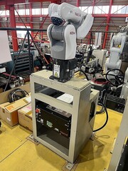 不二越 ロボット MZ04