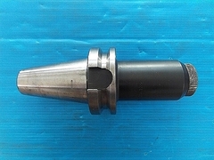 日研 サイドロックホルダー BT50-SLB35-135