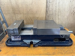 ナベヤ 精密マシンバイス LT-80