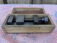 TAG 精密バイス YVS-75