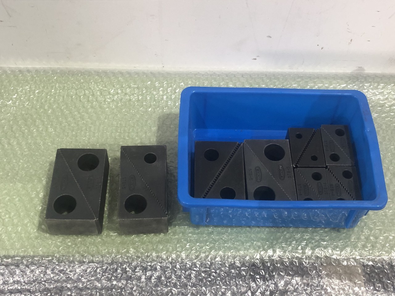 ニューストロング、ナベヤ ステップブロック