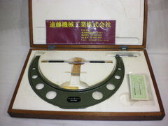 ミツトヨ 外側マイクロメーター 275～300㎜ OM-300