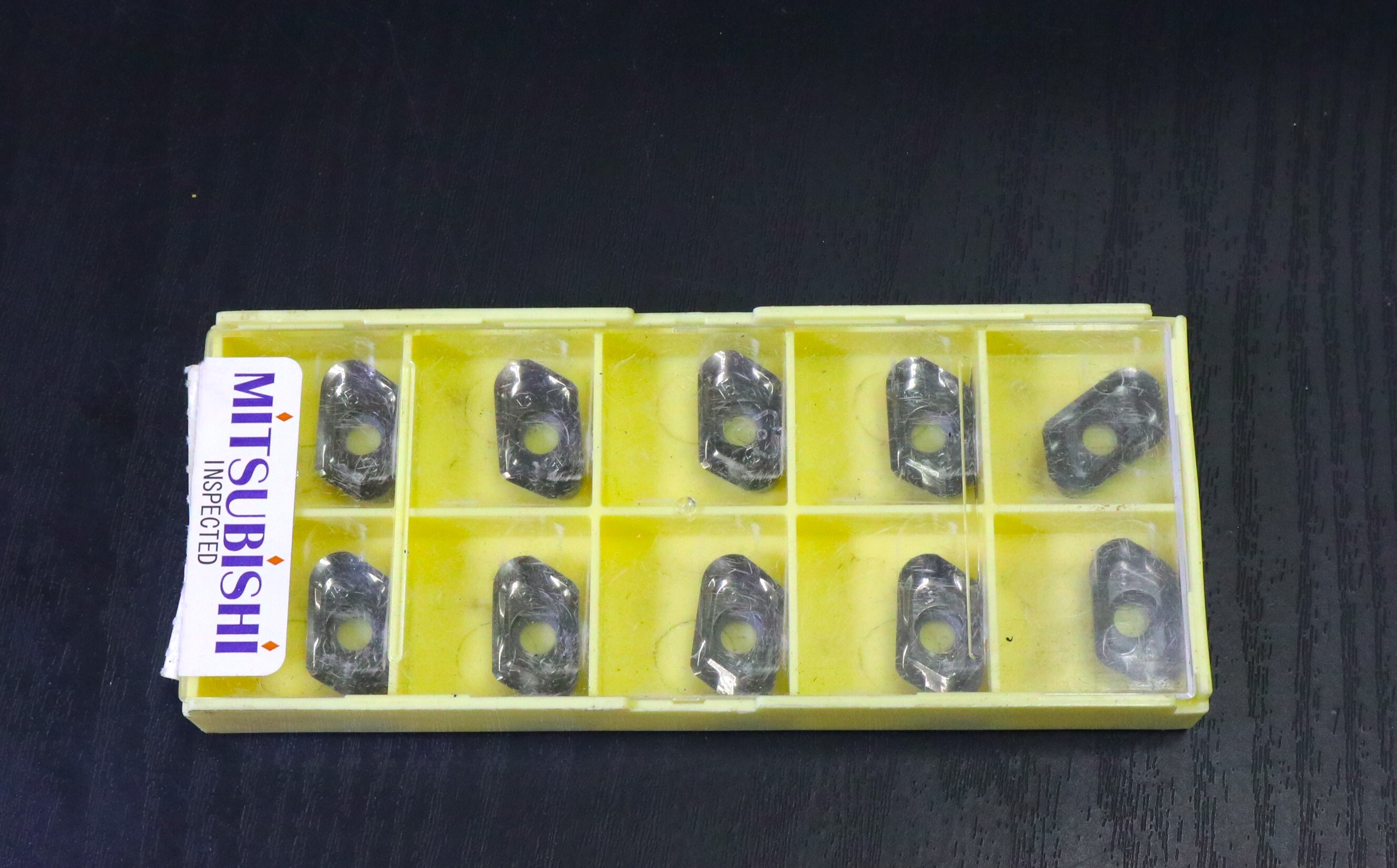 MITSUBISHI チップ   XDGT1550PDFR-G40　LC15TF　10個　未使用　