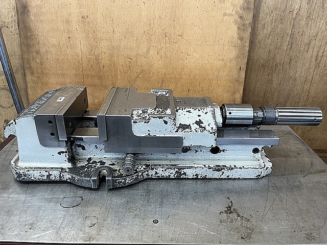 津田駒 200mm バイス　万力【野田愛宕店】【店頭取引限定】【中古】管理番号：ITK6WCAJLHP2 津田駒 油圧バイス VH-200 | マシンライフ