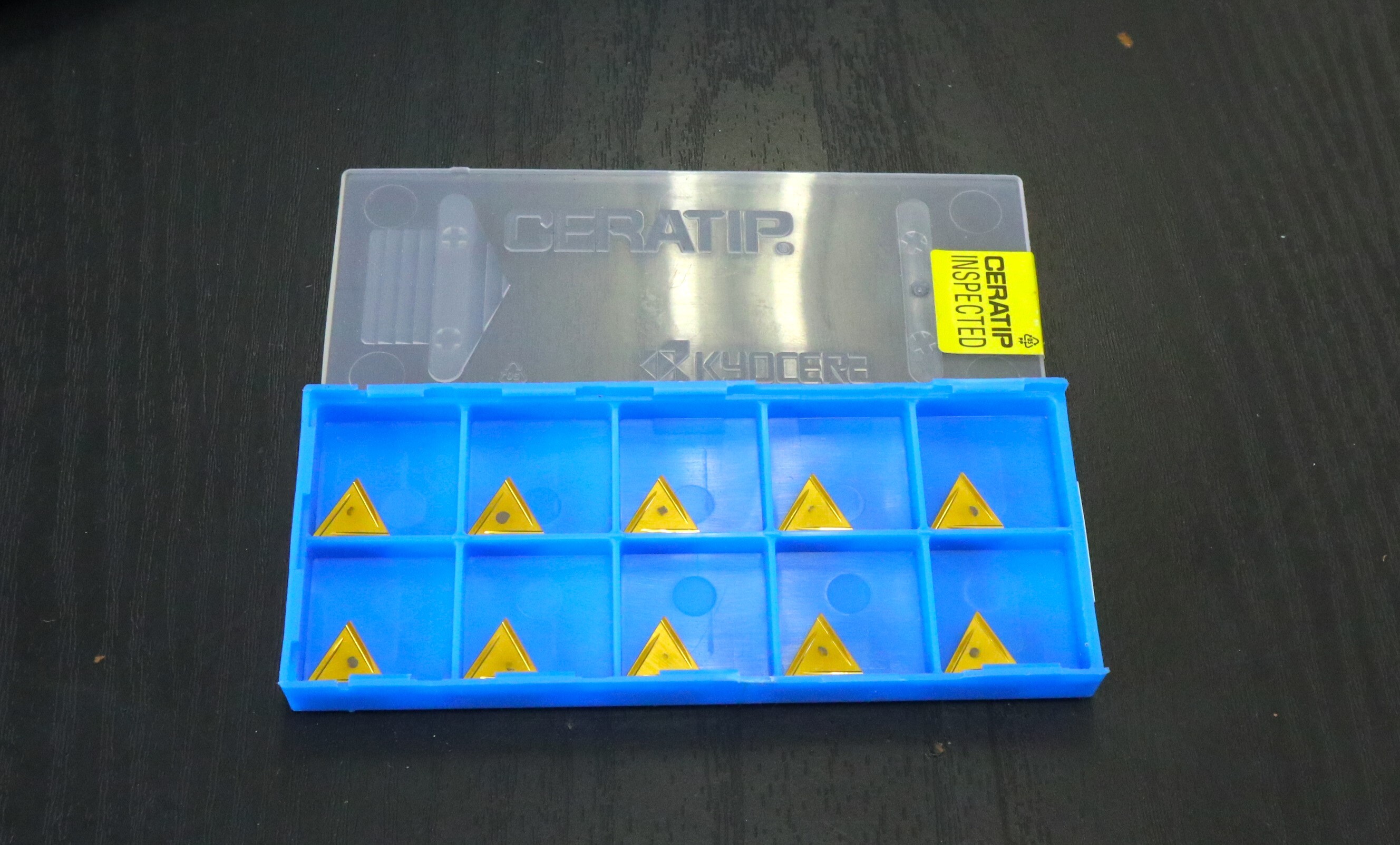 京セラ チップ　 TPGR110302L-A  10個　未使用